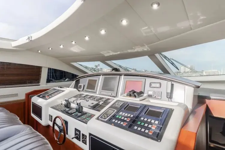 Slide: The Image of 2004 Mangusta 105 Sport - Image 20 - 20