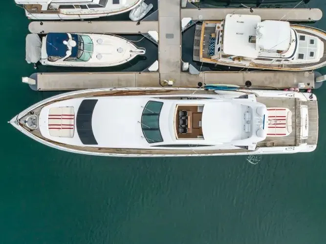 Slide: The Image of 2004 Mangusta 105 Sport - Image 4 - 4