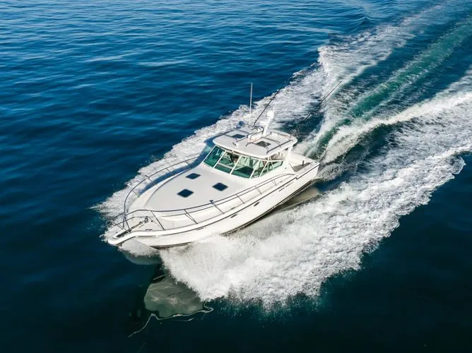 Slide: The Image of 2000 Tiara Yachts 4100 Open - Image 13 - 13