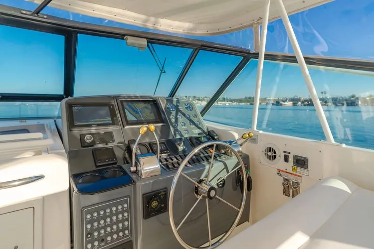 Slide: The Image of 2000 Tiara Yachts 4100 Open - Image 24 - 24