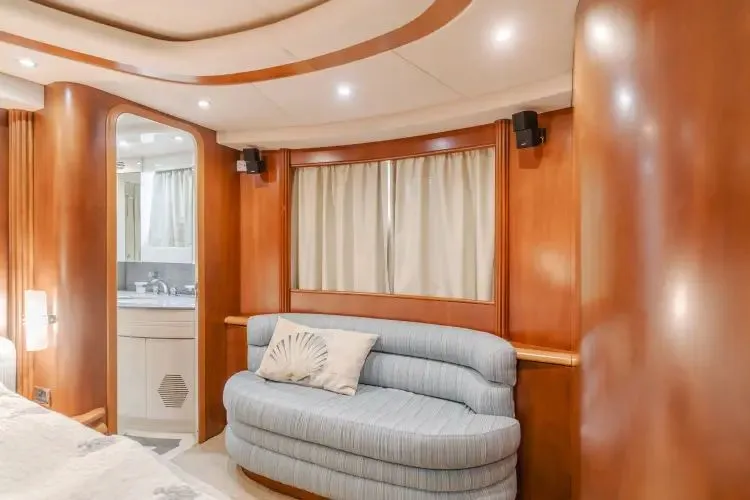 Slide: The Image of 2005 Azimut 85 Ultimate - Image 20 - 20