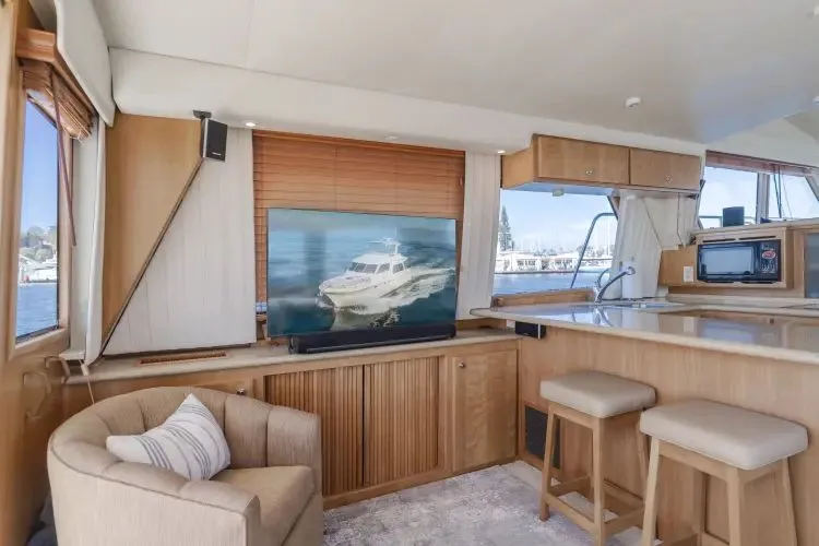 Slide: The Image of 2007 Navigator Pilothouse - Image 11 - 11