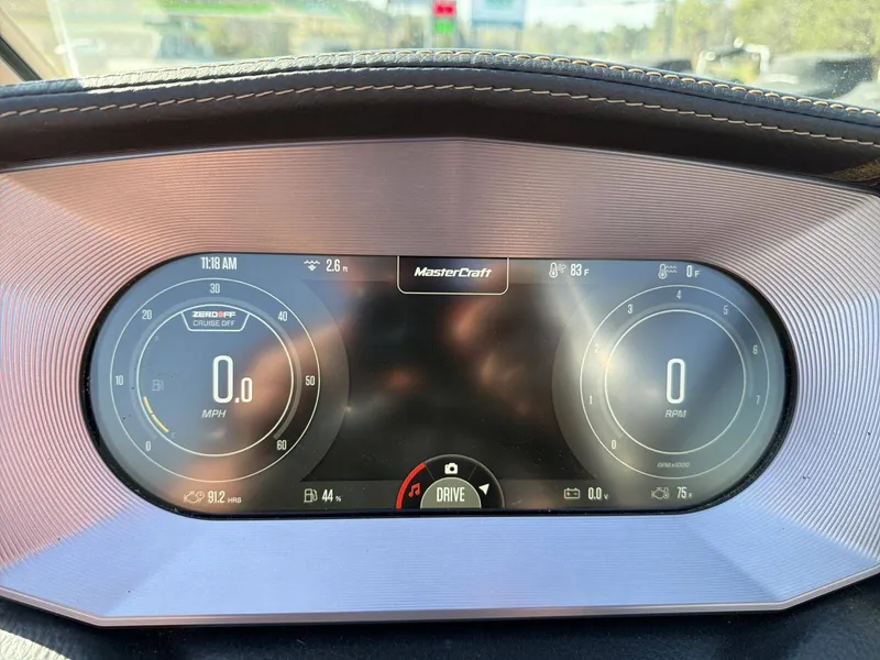 Slide: The Image of MasterCraft XT23 2023 - 15