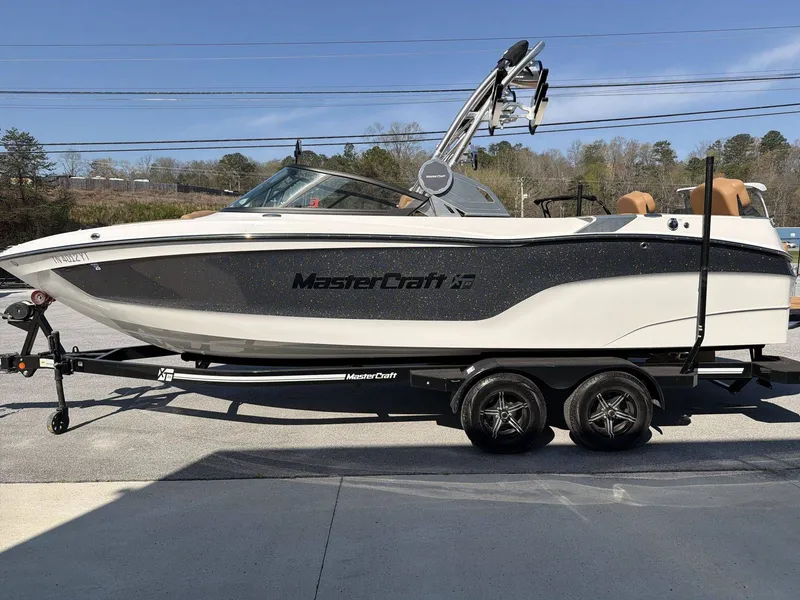 Slide: The Image of MasterCraft XT23 2023 - 2