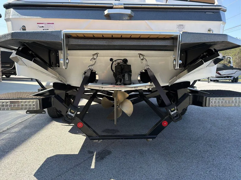 Slide: The Image of MasterCraft XT23 2023 - 22