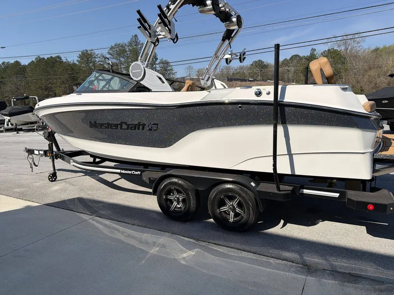 Slide: The Image of MasterCraft XT23 2023 - 3