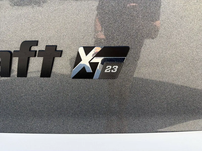 Slide: The Image of MasterCraft XT23 2023 - 30