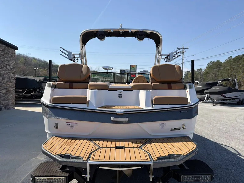 Slide: The Image of MasterCraft XT23 2023 - 4