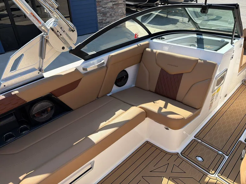 The Image of MasterCraft XT23 2023 - 5