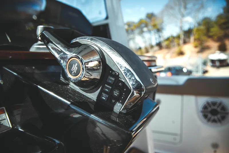 Slide: The Image of 2024 Everglades 315 Center Console throttle control. - 46