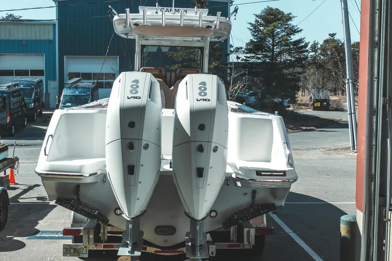 Slide: The Image of Everglades 315 Center Console 2024 - 57