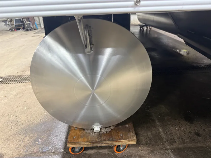 Slide: The Image of Underside of a 2025 Tahoe Sport VRB 2385 Swingback boat. - 40