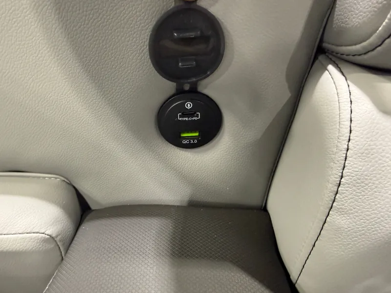 Slide: The Image of USB-C port in Tahoe Sport VRB 2385, 2025 model. - 27