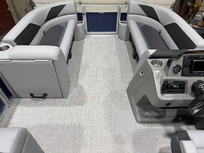 Slide: The Image of Interior of 2025 Tahoe Sport VRB 2385 Swingback boat. - 31