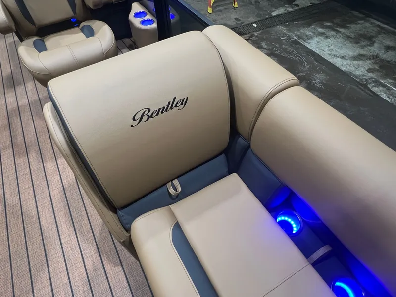 Slide: The Image of Luxurious seating in Bentley Pontoons Legacy 220 QSB, 2026 model. - 28