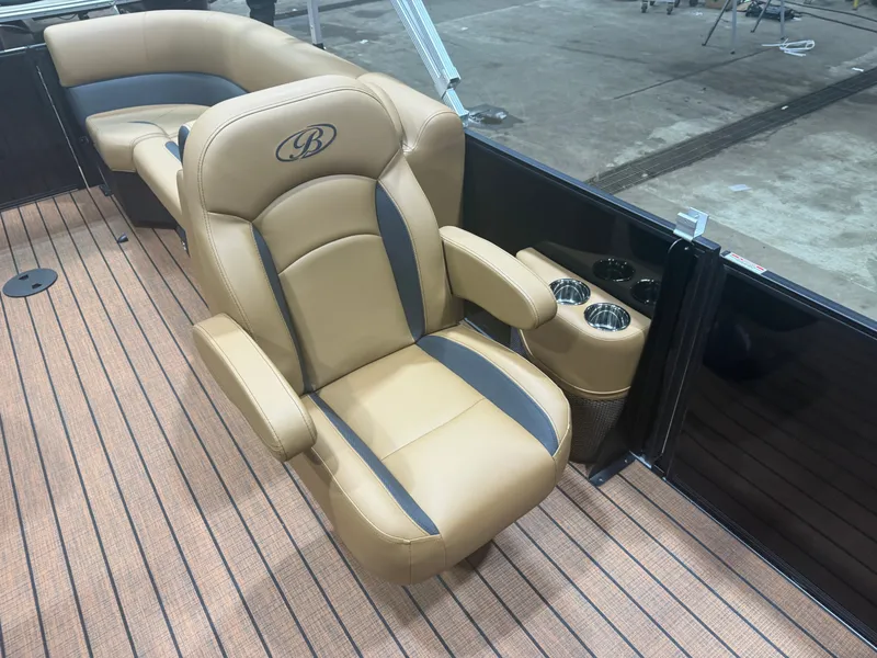 Slide: The Image of Luxurious seating in Bentley Pontoons Legacy 220 Navigator 2026. - 17