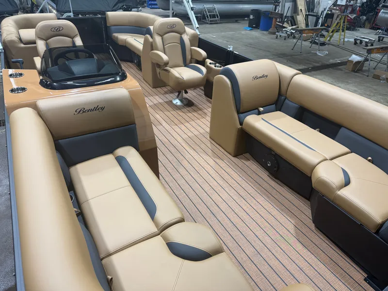 Slide: The Image of Interior of 2026 Bentley Pontoons Legacy 220 Navigator. - 27