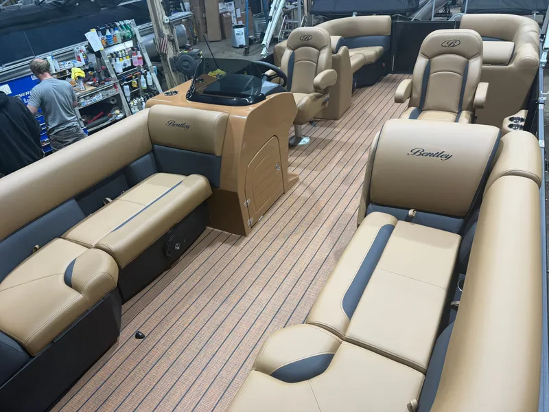Slide: The Image of Interior of 2026 Bentley Pontoons Legacy 220 Navigator. - 28