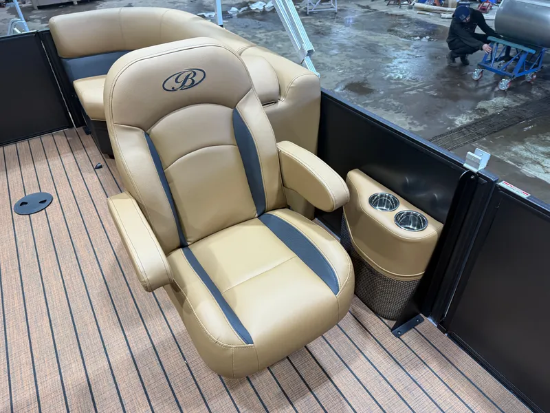 Slide: The Image of Luxurious seating in Bentley Pontoons Legacy 220 Navigator 2026. - 10