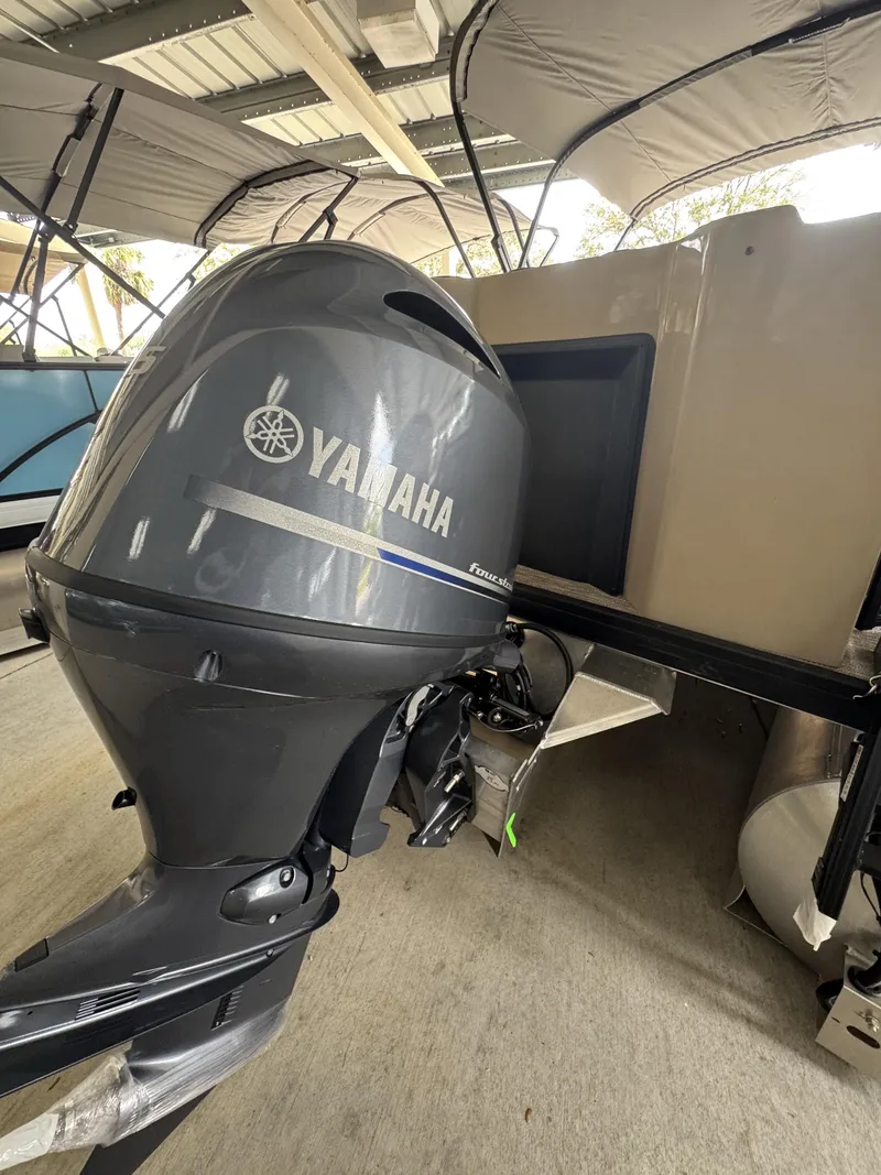 Slide: The Image of Yamaha outboard motor on Godfrey SW 2286 Fish Stern 2026. - 29