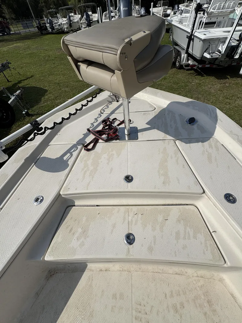 Slide: The Image of 2020 Blue Wave 2200 PureBay boat with seat on deck. - 10