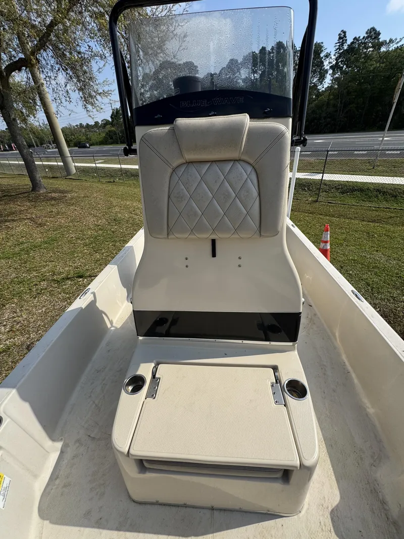 Slide: The Image of Interior view of a 2020 Blue Wave 2200 PureBay boat. - 15