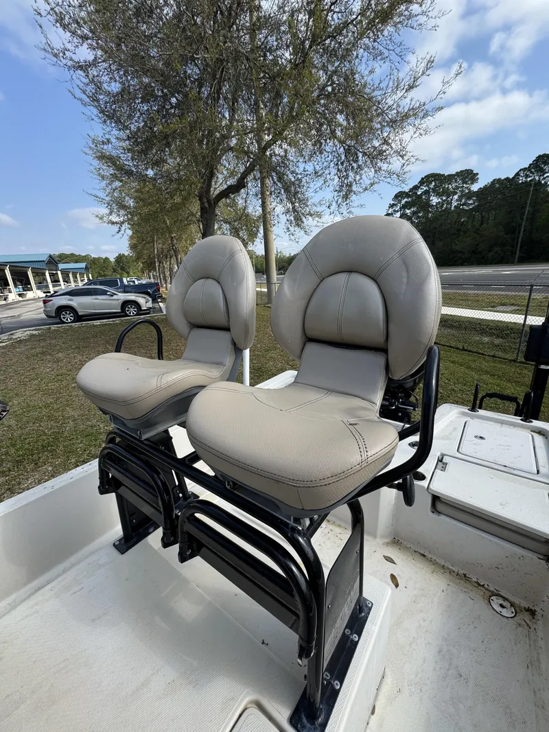 Slide: The Image of Two seats on a 2020 Blue Wave 2200 PureBay boat. - 49