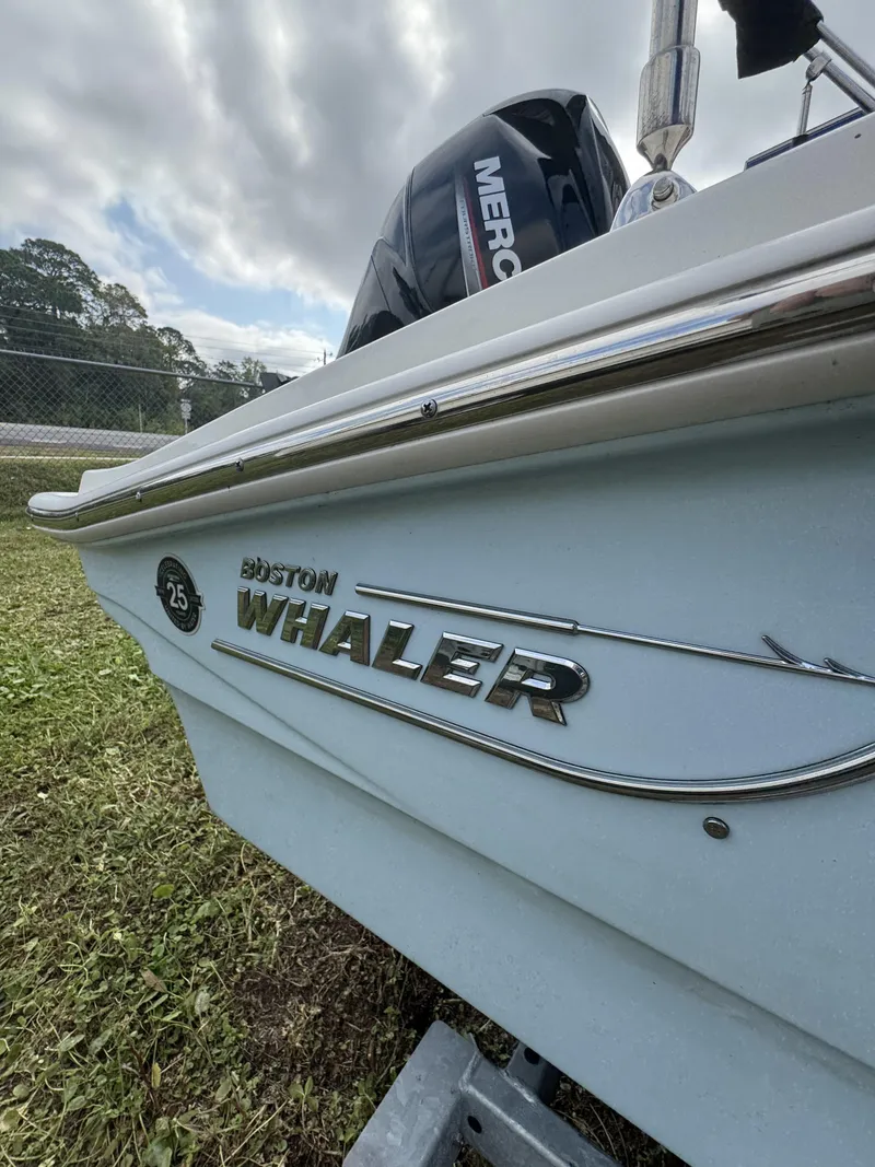 Slide: The Image of Boston Whaler 130 Super Sport 2024 - 18