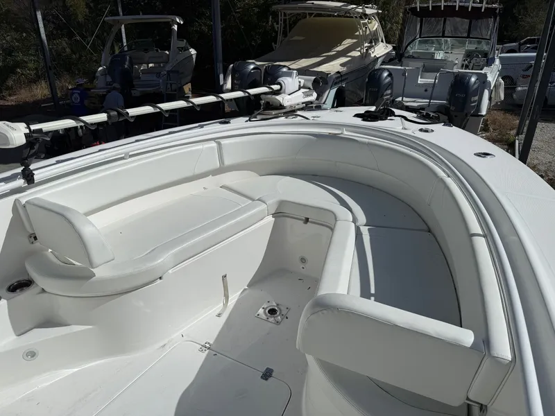 Slide: The Image of Edgewater 320 CC 2019 - 21