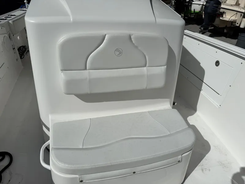 Slide: The Image of Edgewater 320 CC 2019 - 7