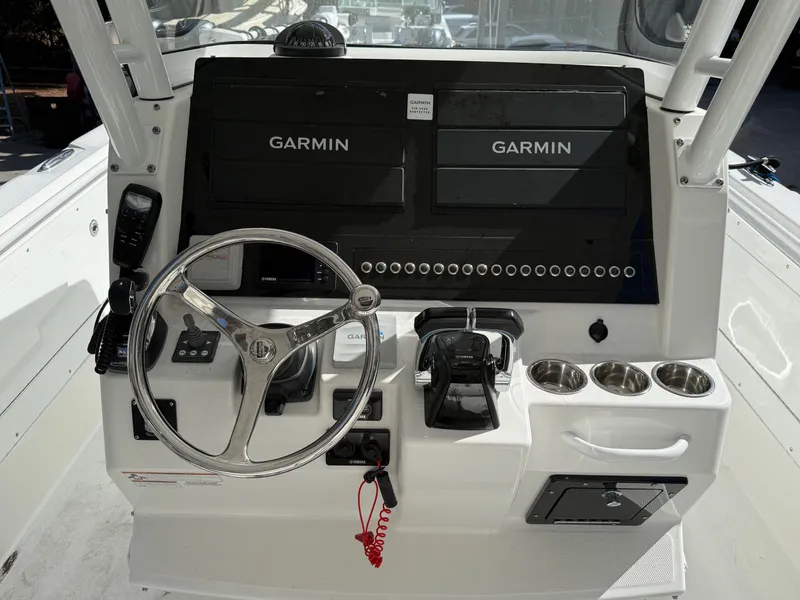 Slide: The Image of Edgewater 320 CC 2019 - 9