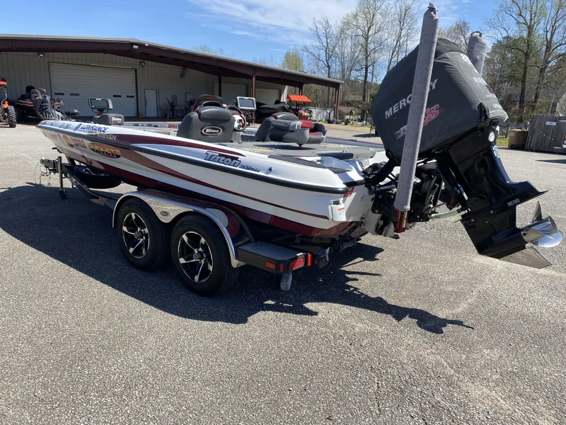 Slide: The Image of Triton 19X2 2008 - 3