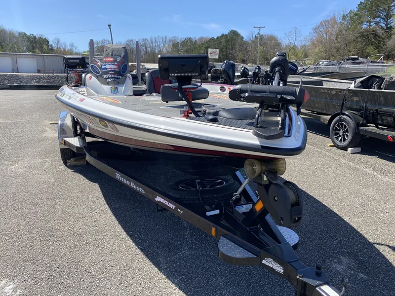 Slide: The Image of Triton 19X2 2008 - 5