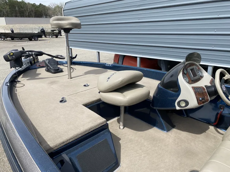 Slide: The Image of Ranger 185 VS 2003 - 5