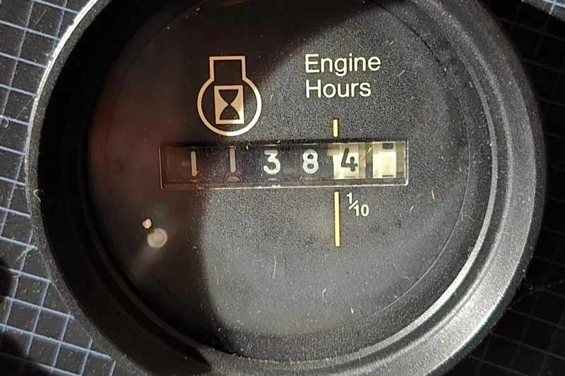 Slide: The Image of Engine hour meter showing 1138.4 hours on 1987 Sea Ray 340 Sedan Bridge. - 11
