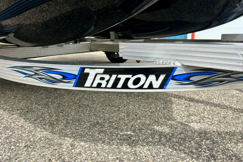 Slide: The Image of Triton trailer detail for 2016 Yamaha WaveRunner FZS on pavement. - 4