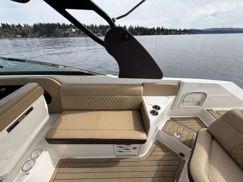 Slide: The Image of Sea Ray SLX 280 2019 - 15