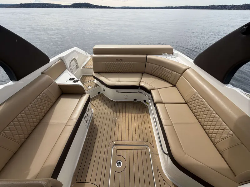 Slide: The Image of Sea Ray SLX 280 2019 - 18