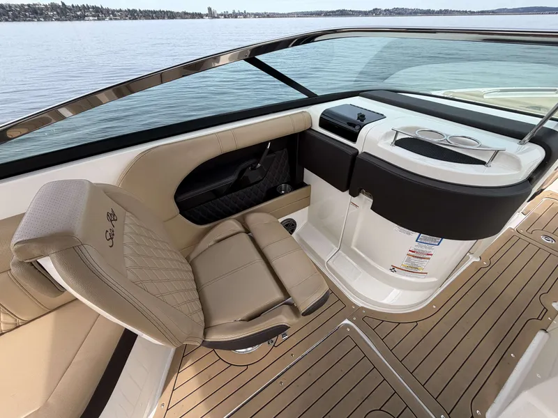 Slide: The Image of Sea Ray SLX 280 2019 - 20