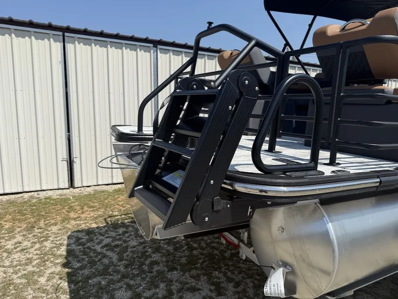 Slide: The Image of 2026 Sylvan L-3 LZ DH pontoon boat with ladder, side view. - 23