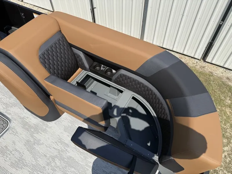 Slide: The Image of Sylvan L-3 LZ DH 2026, luxurious brown and black boat seating. - 8