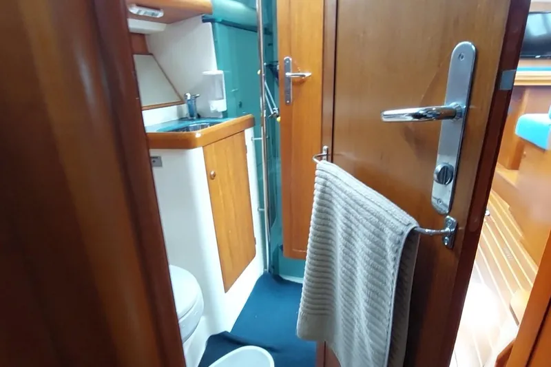 Slide: The Image of Aft head - 75