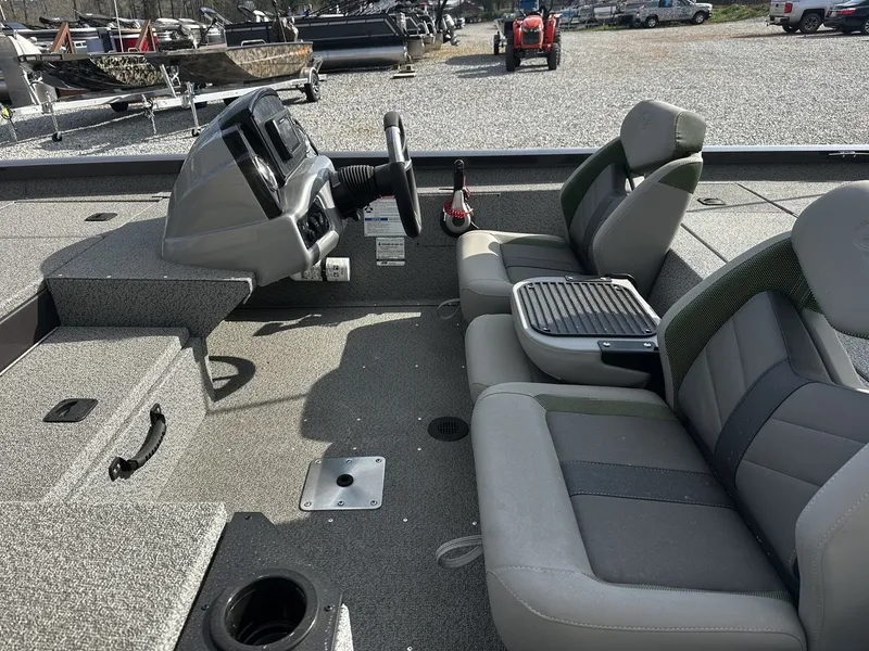 Slide: The Image of Interior of the 2025 G3 Sportsman 1710 PFX boat. - 9