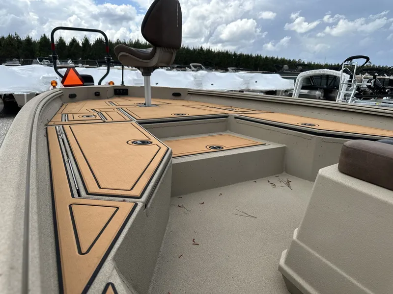 Slide: The Image of Excel 230 Bay Pro 2026 - 4