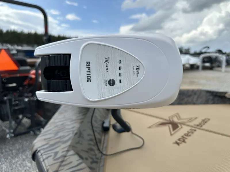 Slide: The Image of Xpress Hyper-Lift Bay Series H210B 2026 - 4