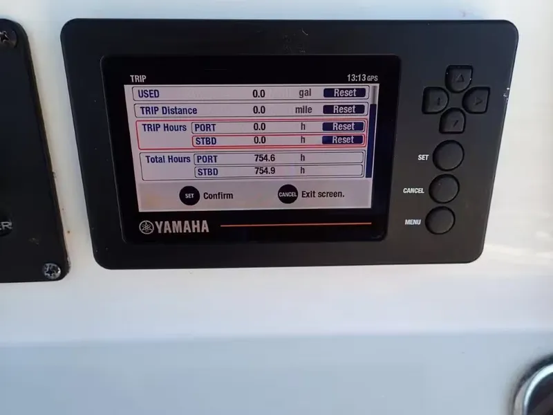 Slide: The Image of Yamaha display on 2020 Cobia 280 Center Console boat. - 11