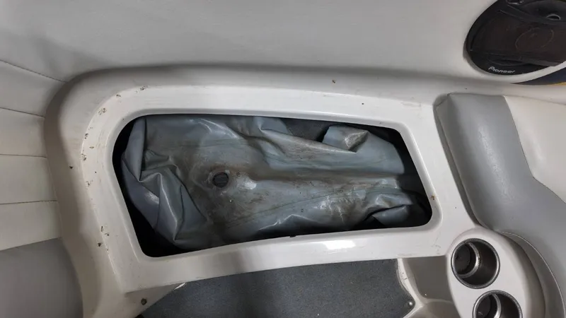 Slide: The Image of MasterCraft 205V 2001 - 22