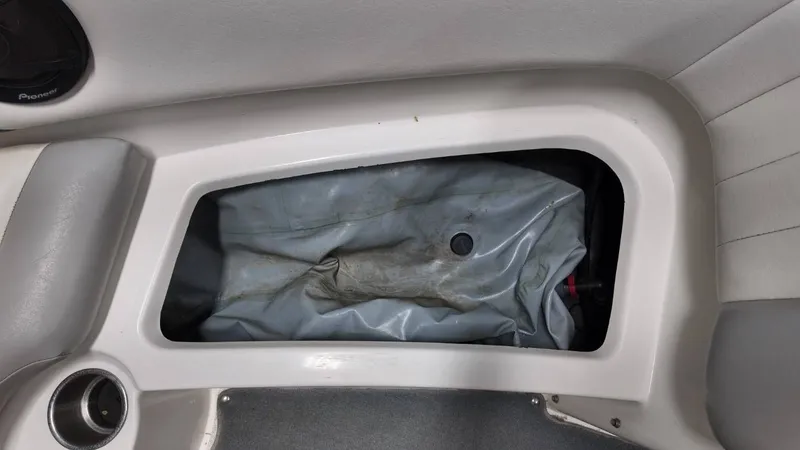 Slide: The Image of MasterCraft 205V 2001 - 25