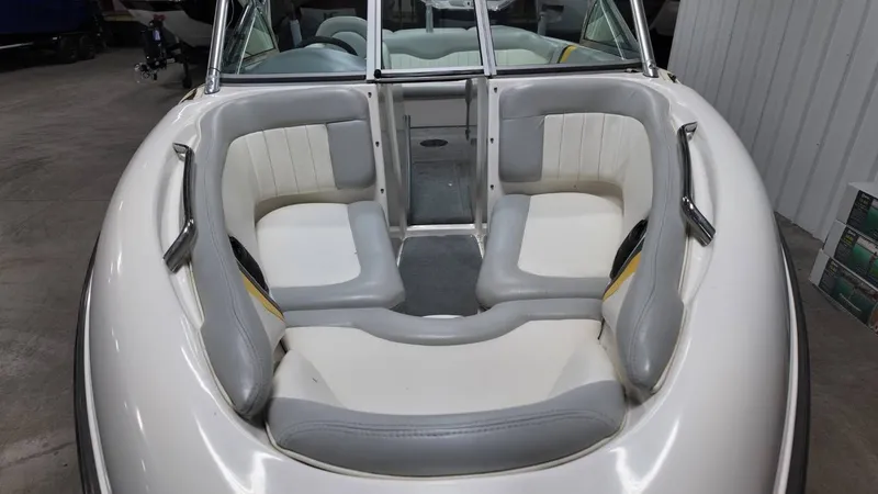 Slide: The Image of MasterCraft 205V 2001 - 26