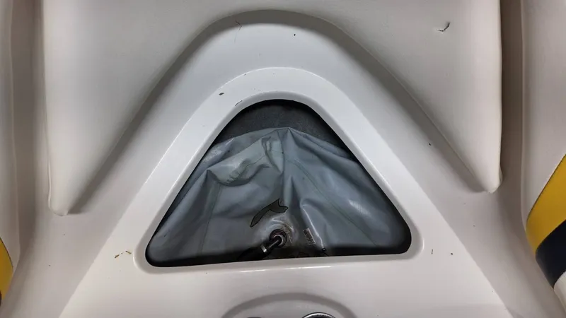 Slide: The Image of MasterCraft 205V 2001 - 27